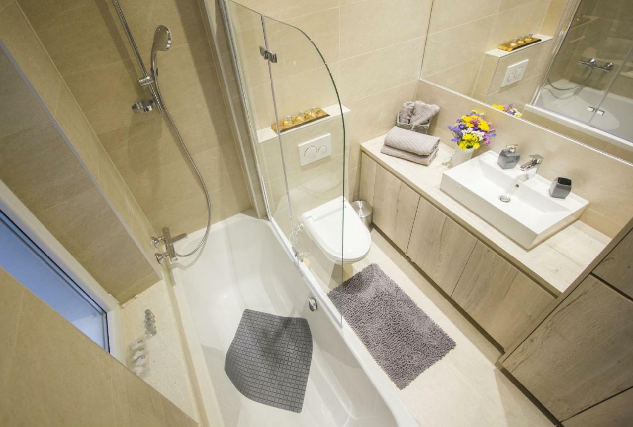 La Bayadere Apartment สปลิท ภายนอก รูปภาพ